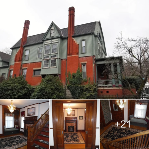 1891 Victorian Home in Pennsylvania! With Photos!